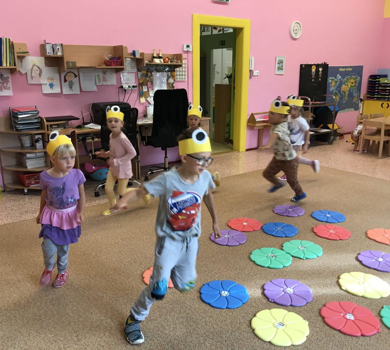 týdenní projekt: ,,od kytičky k medu" - 27