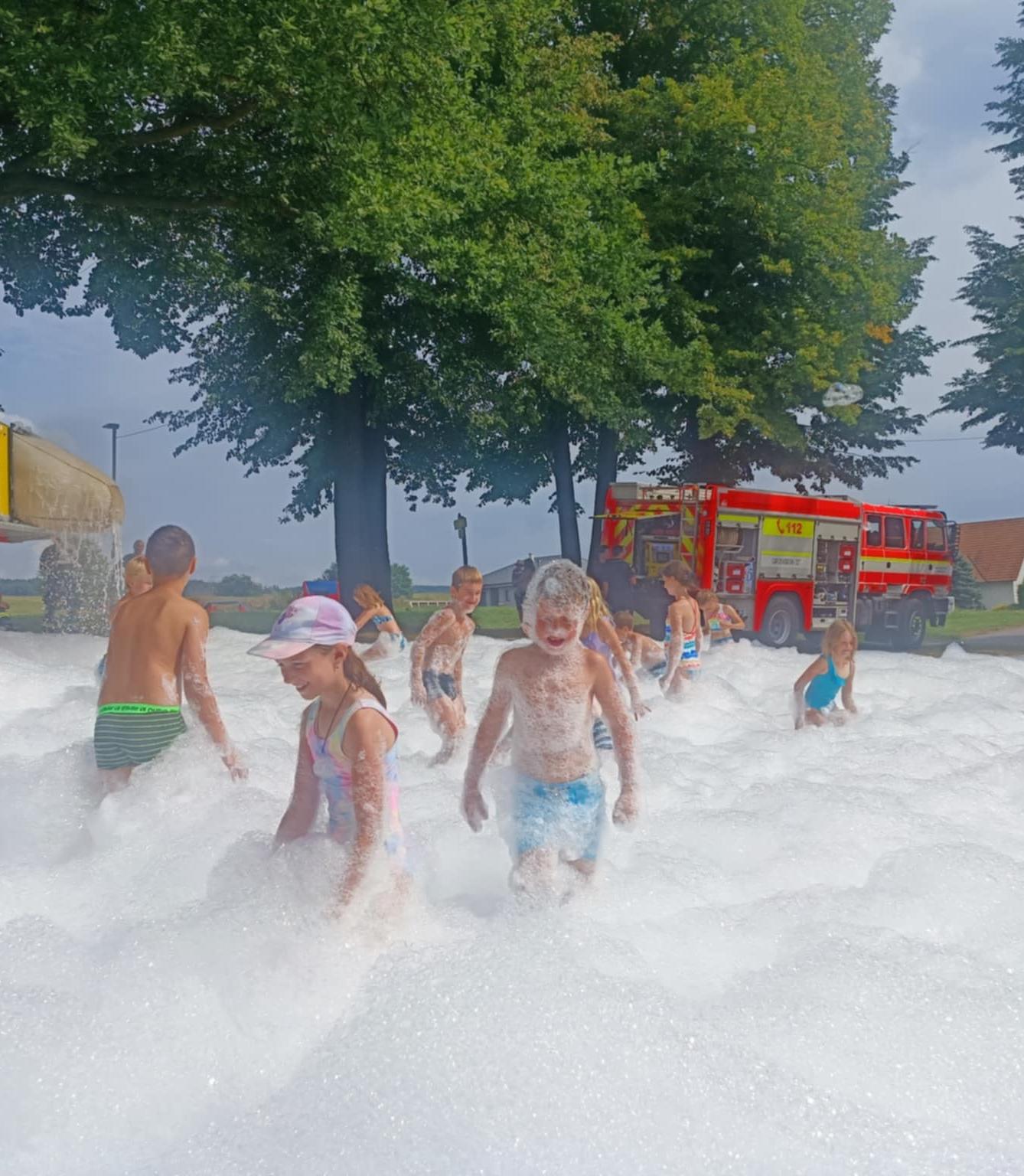 TÝDEN PLNÝ ZÁBAVY II - čtvrtek - 32