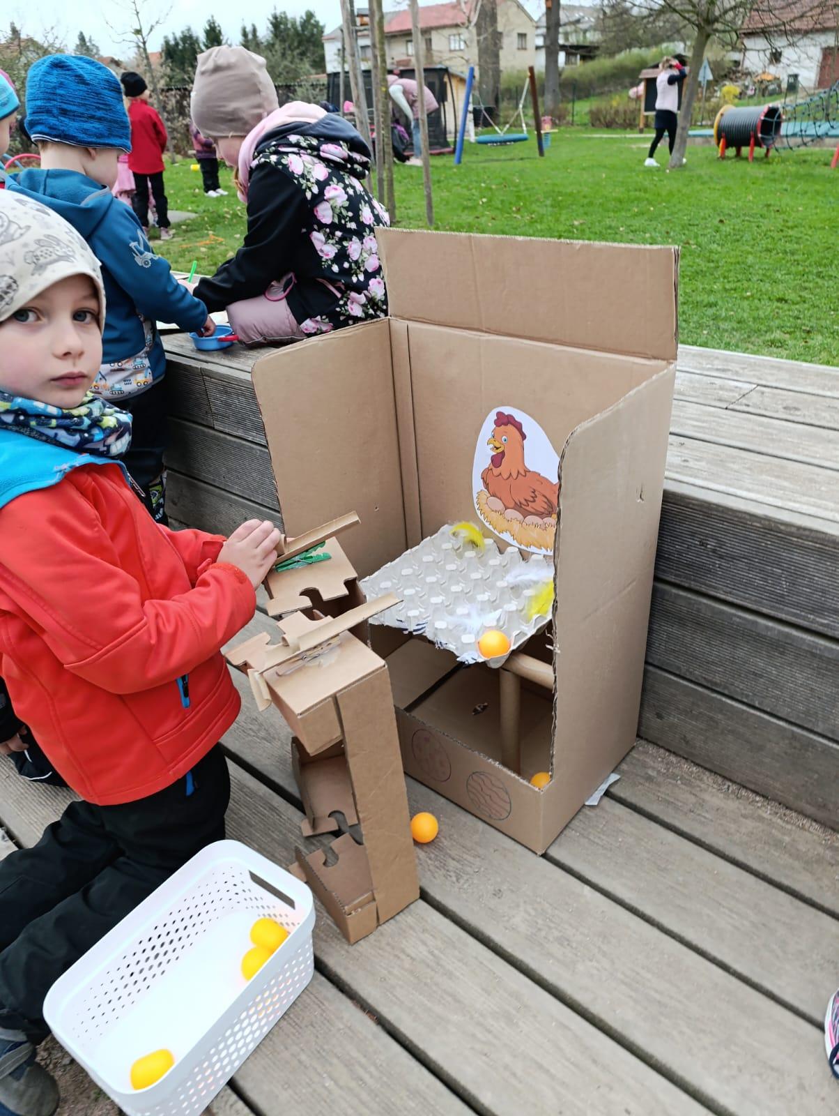 velikonoční stezka+ hledání vajíček na zahradě - 14
