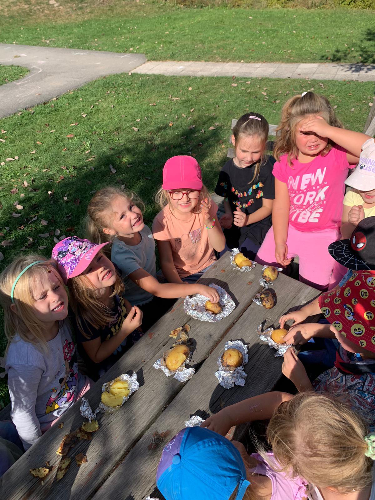 Ohníčkohraní a pečení brambor... - 19