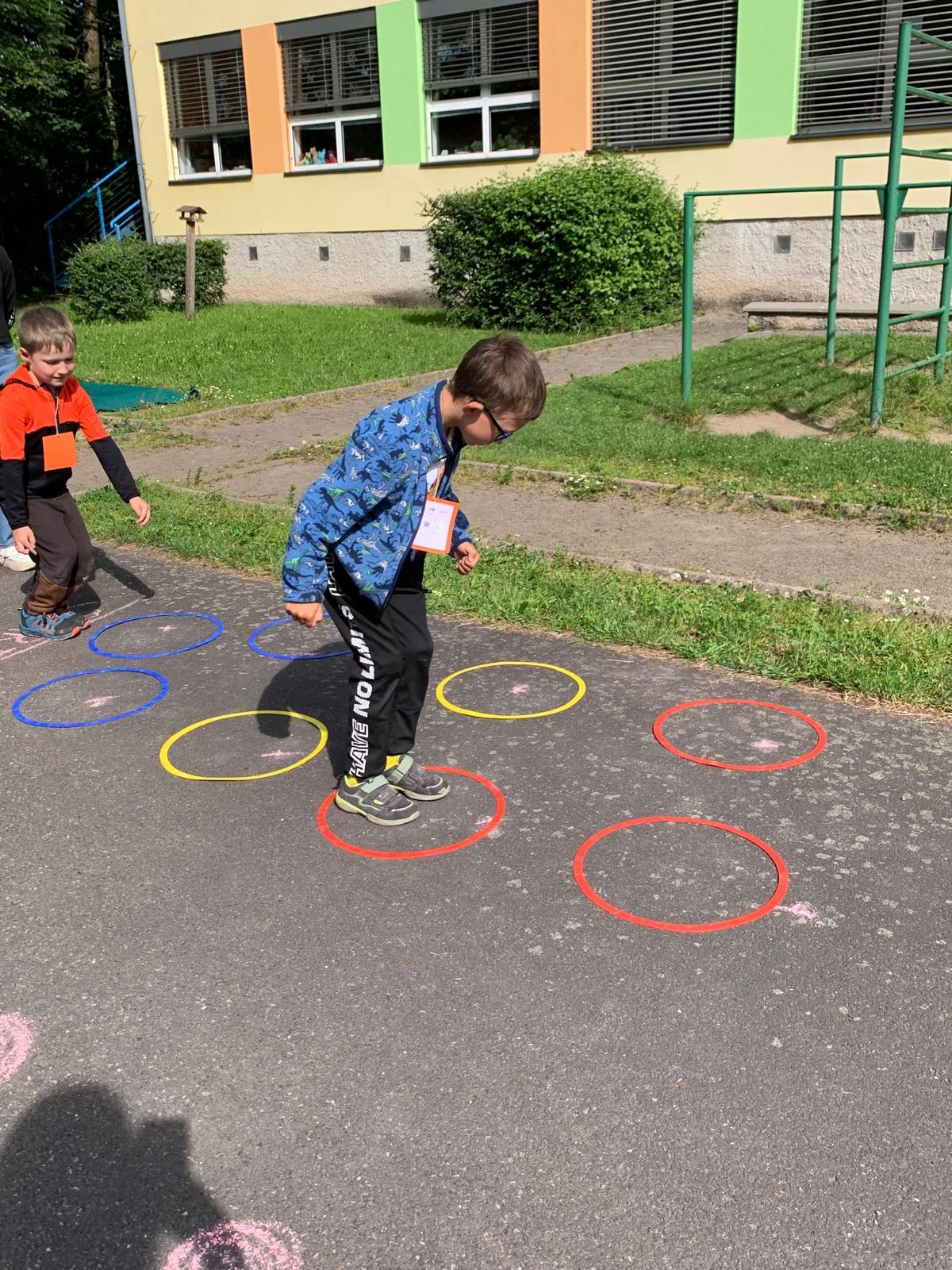 předškoláci ve škole - 9