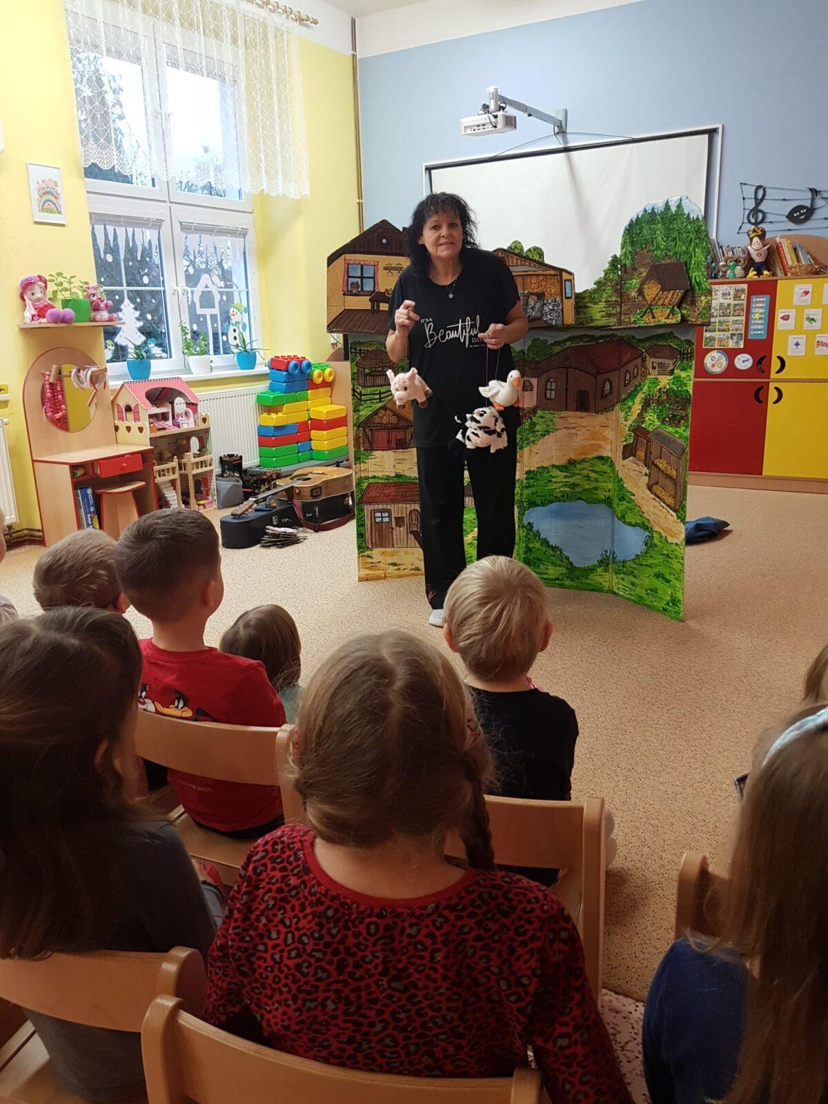 DIVADÉLKO: ,,JAK ZVÍŘÁTKA NAŠLA NOVÝ DOMOV" - 5