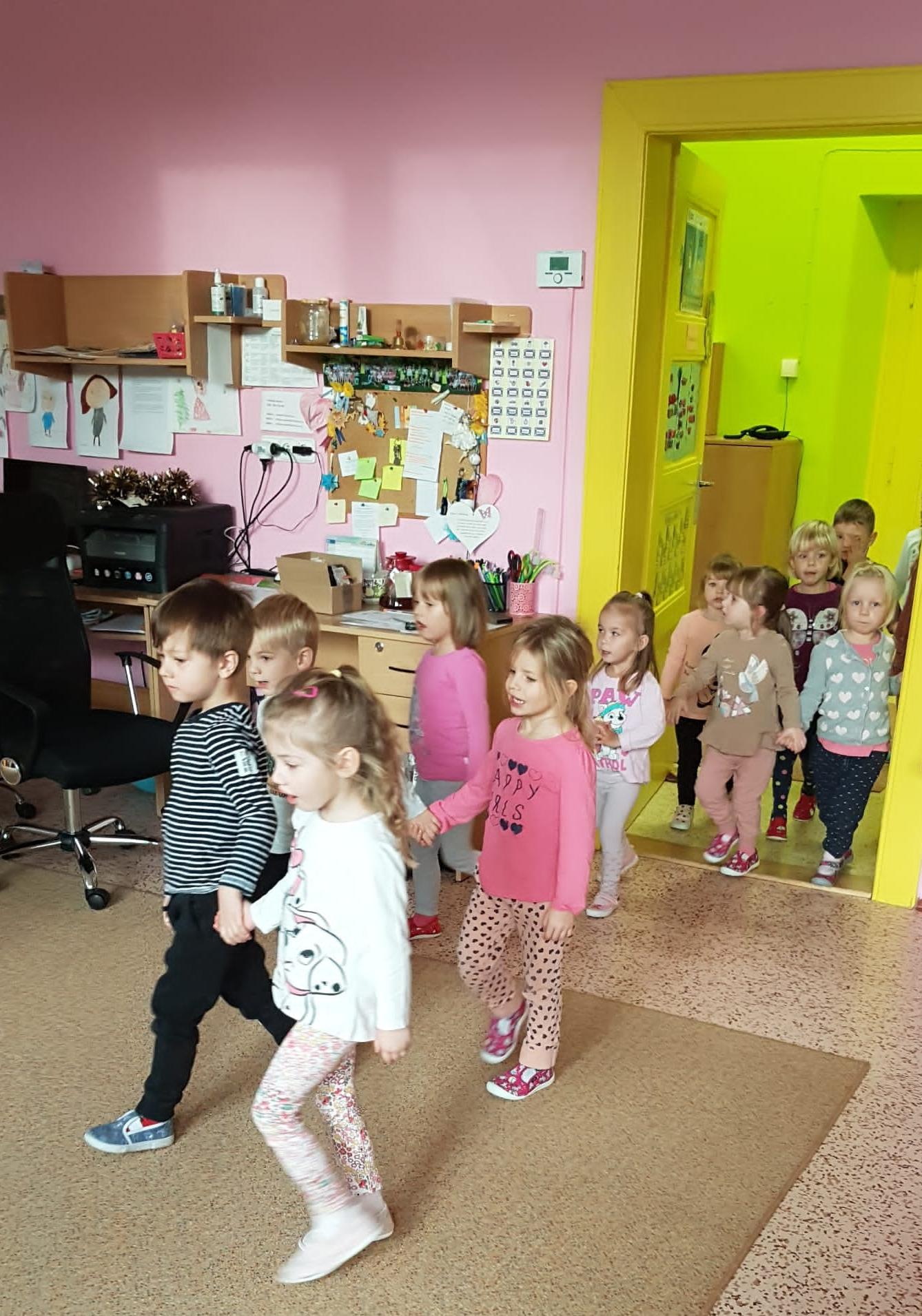 JEŽÍŠEK VE ŠKOLCE - 17