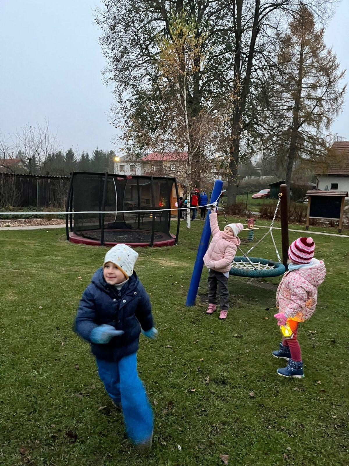 lampiónový průvod - vesmír - 5