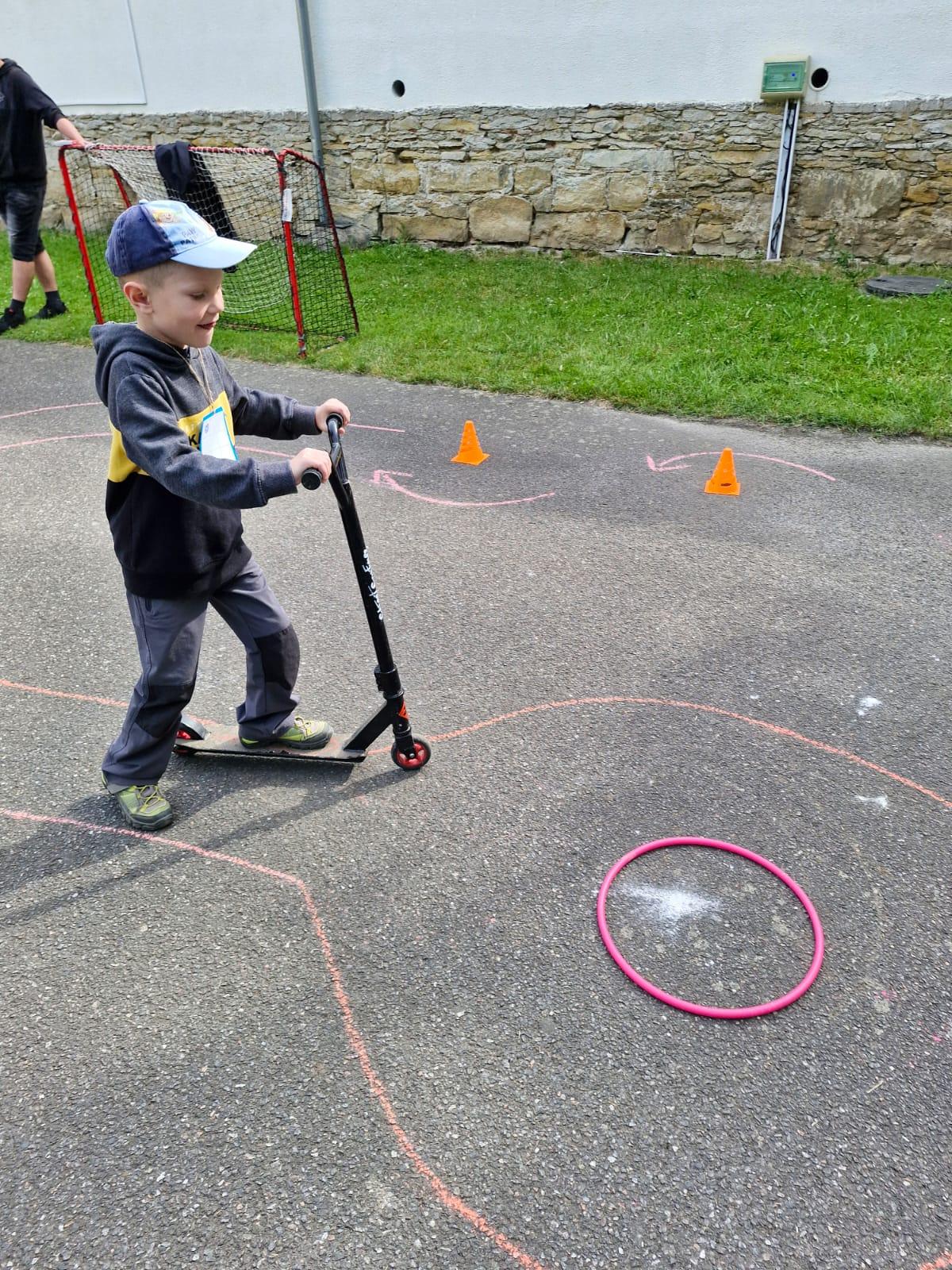 PŘEDŠKOLÁCI VE ŠKOLE - 11