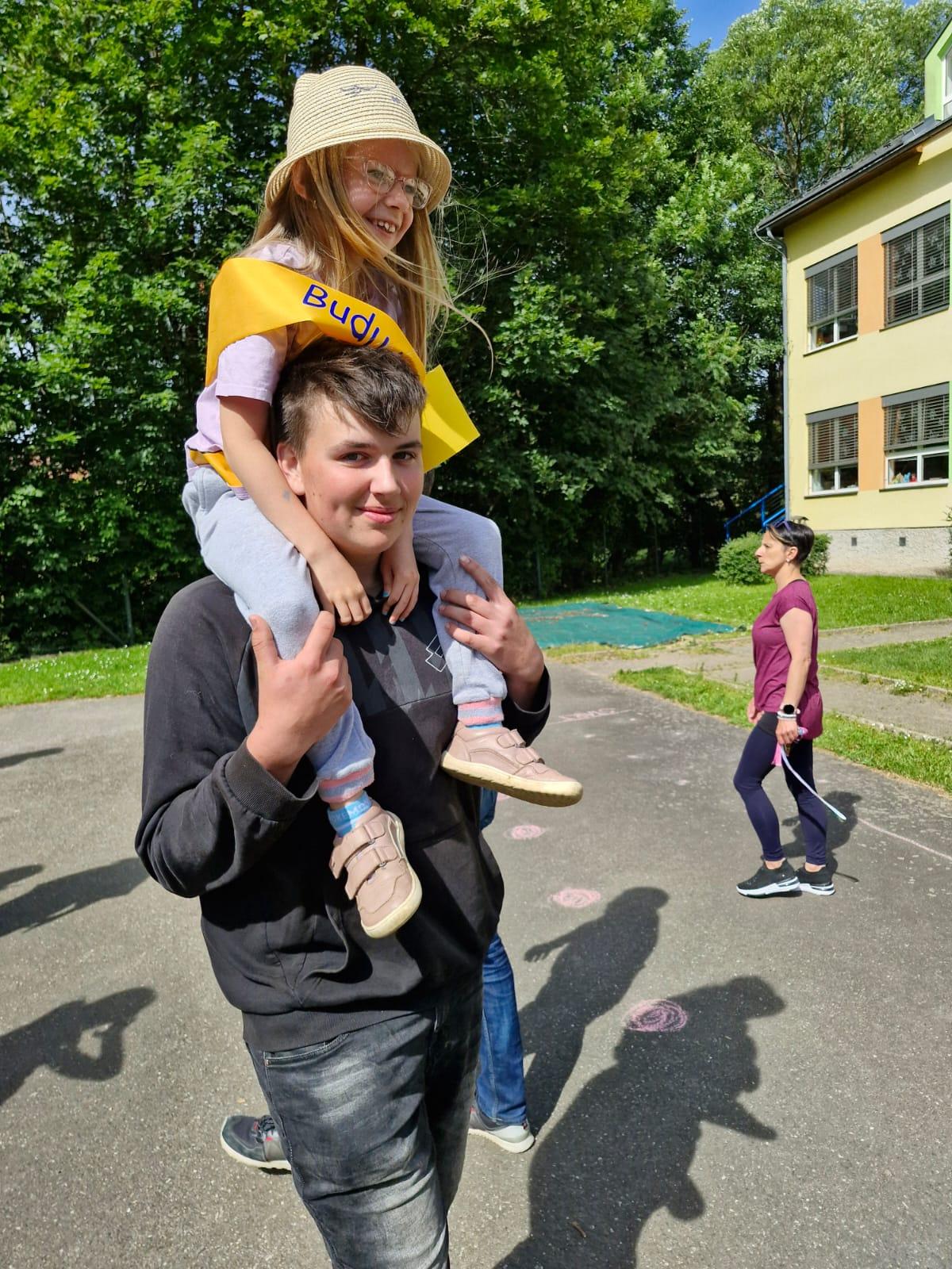 PŘEDŠKOLÁCI VE ŠKOLE - 12