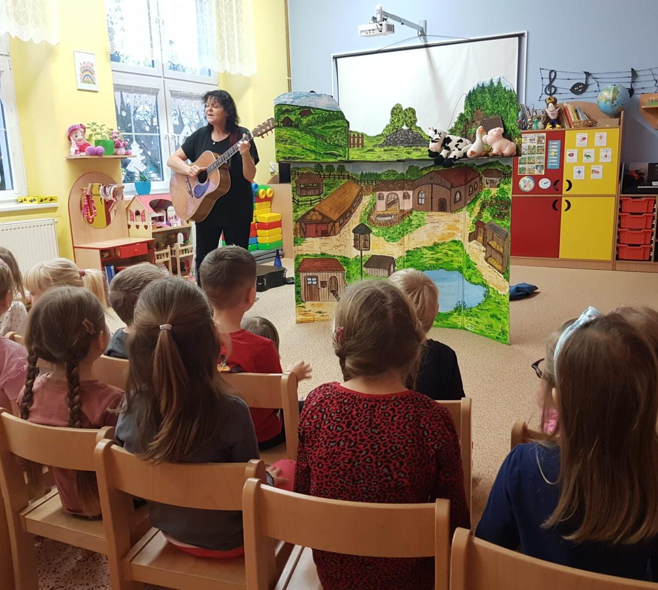 DIVADÉLKO: ,,JAK ZVÍŘÁTKA NAŠLA NOVÝ DOMOV" - 7