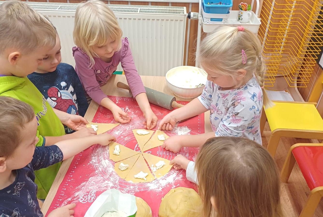 pečení svatomartinských rohlíčků - 10