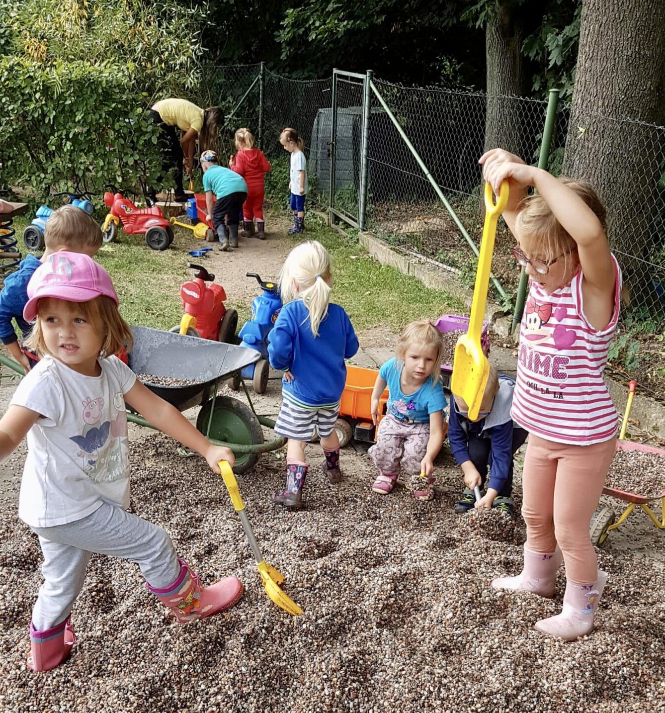 VZNIK NOVÉHO HRACÍHO KOUTKU - 18