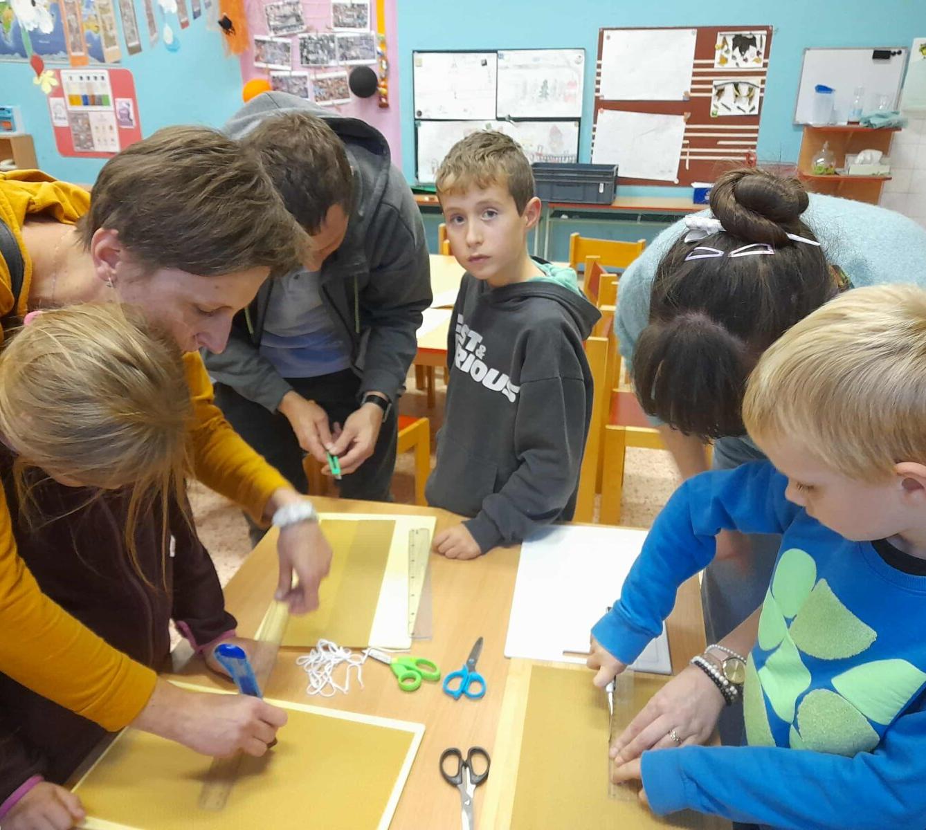 VÝROBA SVÍČEK - DRUŽINKY 1.a 2. oddělení - 32