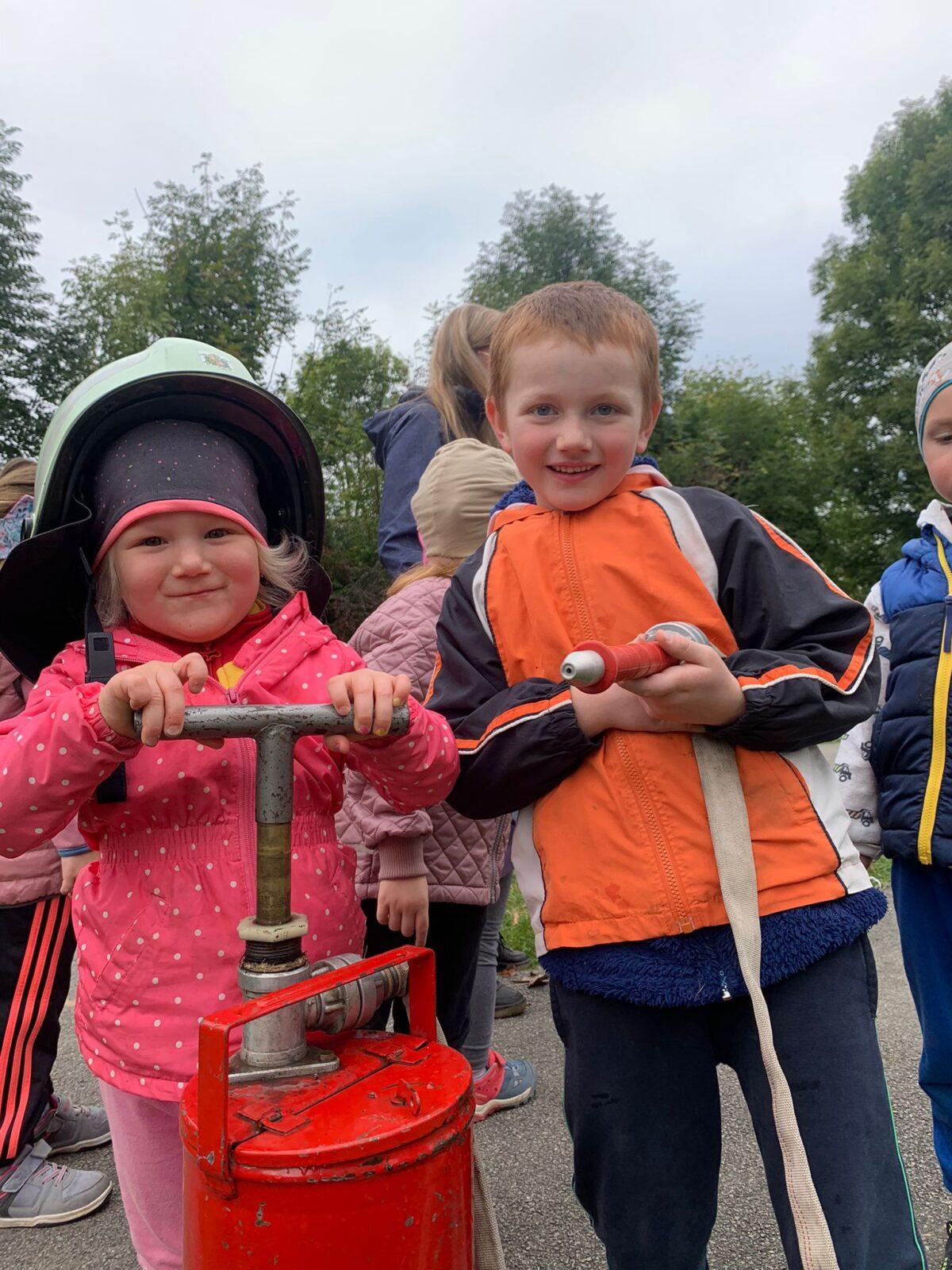 Návštěva dobrovolných hasičů v naší školce... - 20