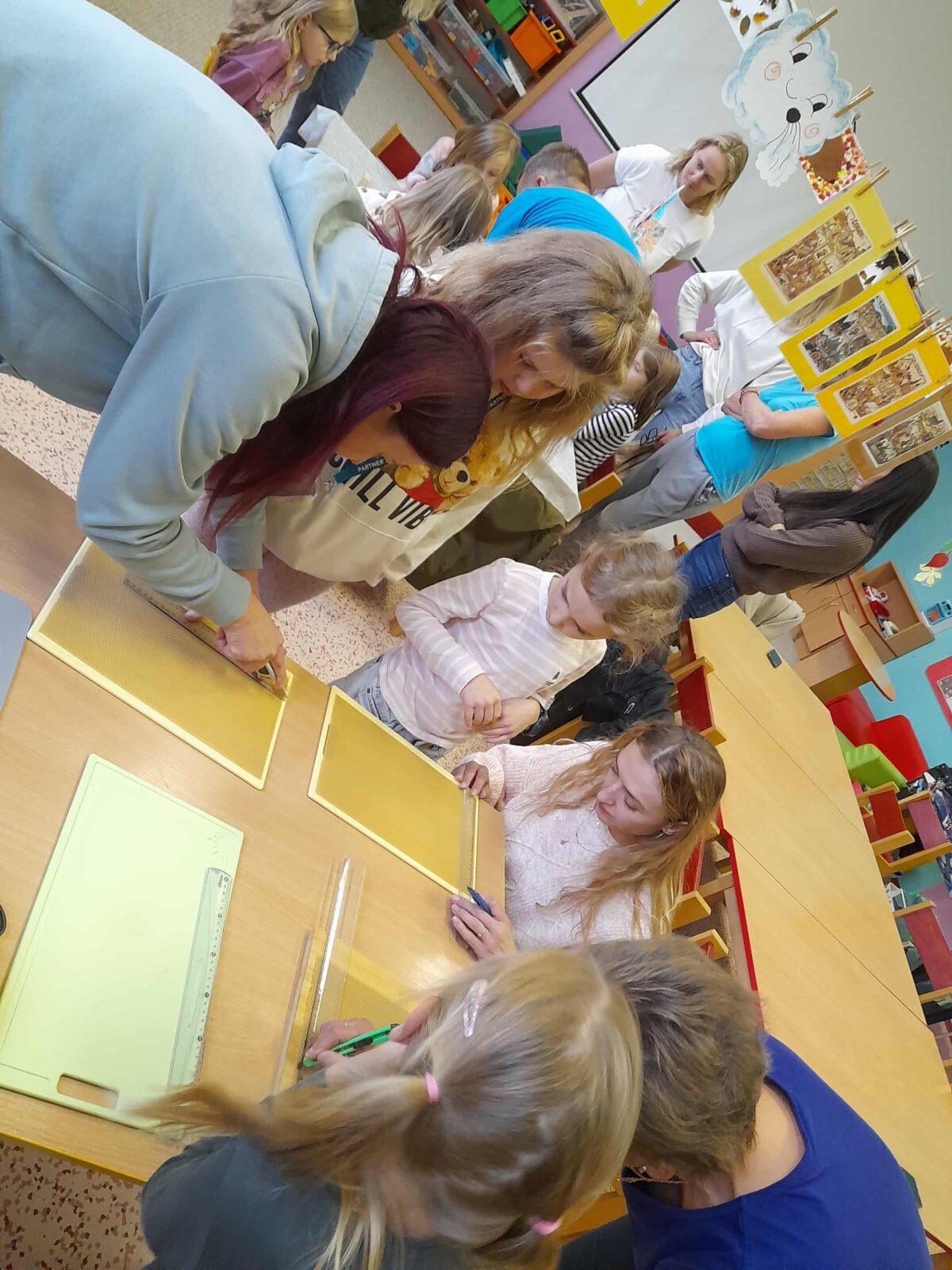 VÝROBA SVÍČEK - DRUŽINKY 1.a 2. oddělení - 34