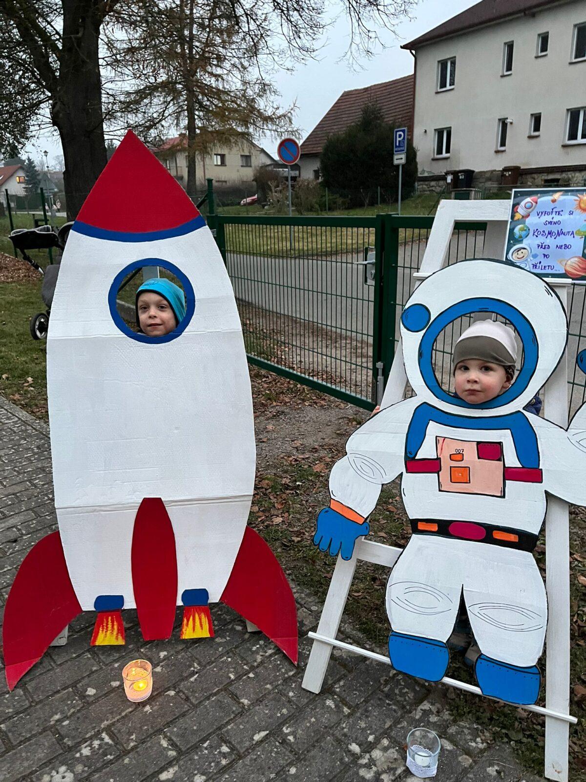 lampiónový průvod - vesmír - 12