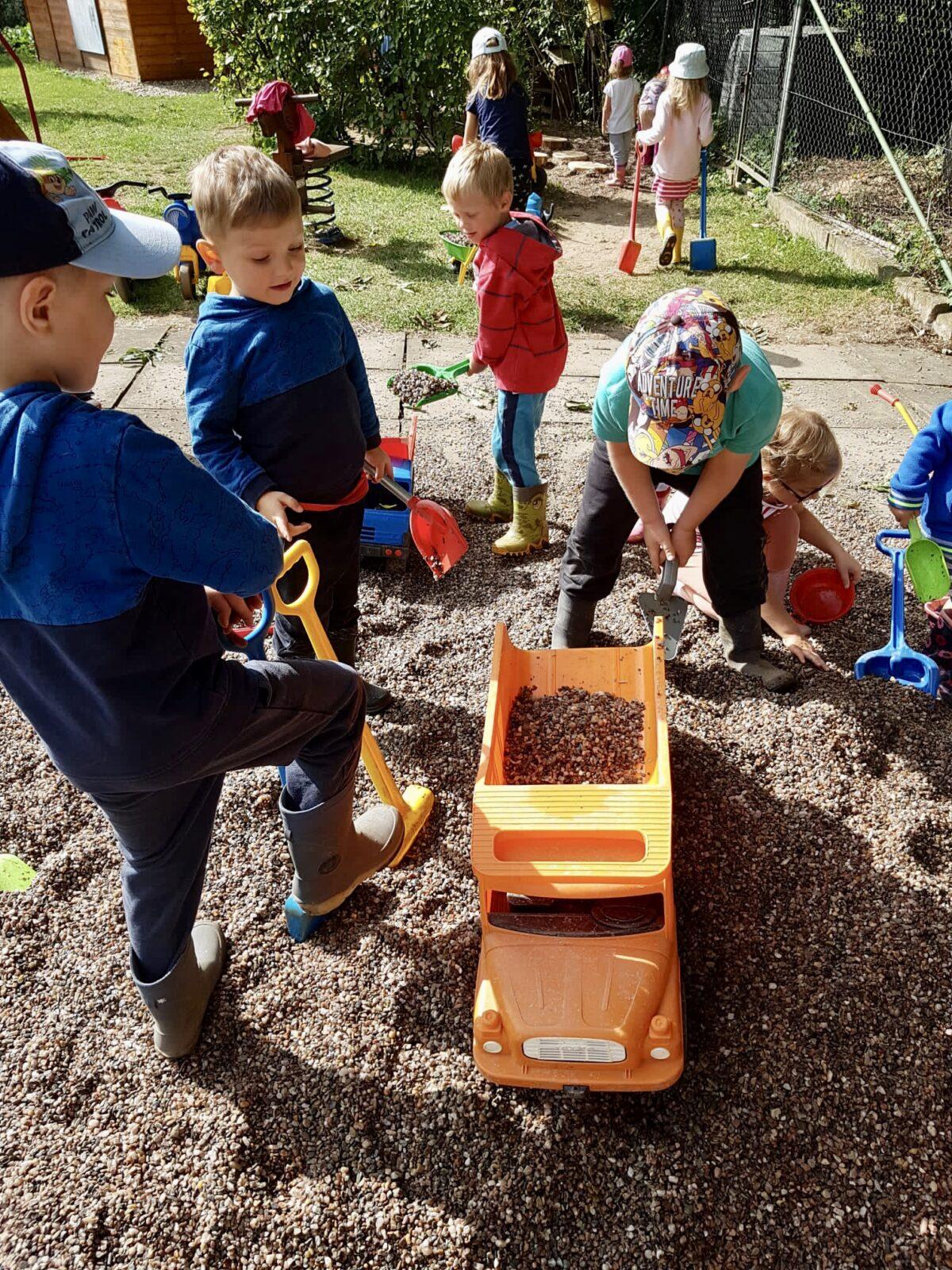 VZNIK NOVÉHO HRACÍHO KOUTKU - 19