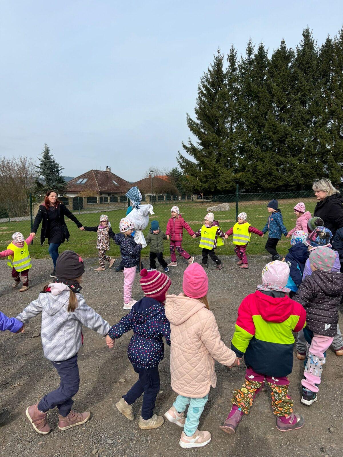 VYNÁŠENÍ MORANY - 29