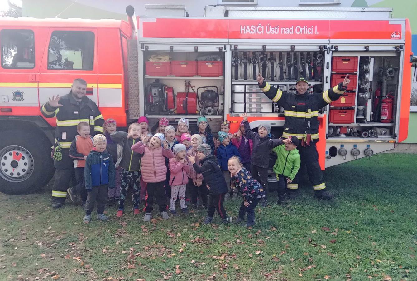 Návštěva dobrovolných hasičů v naší školce... - 27
