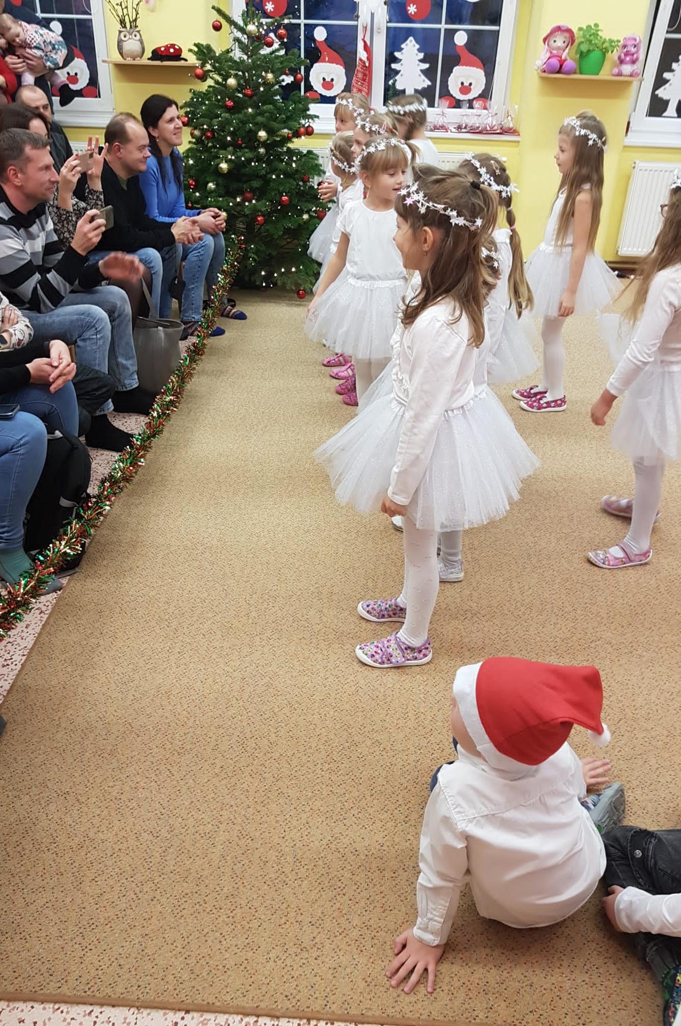 VÁNOČNÍ BESÍDKA - 24