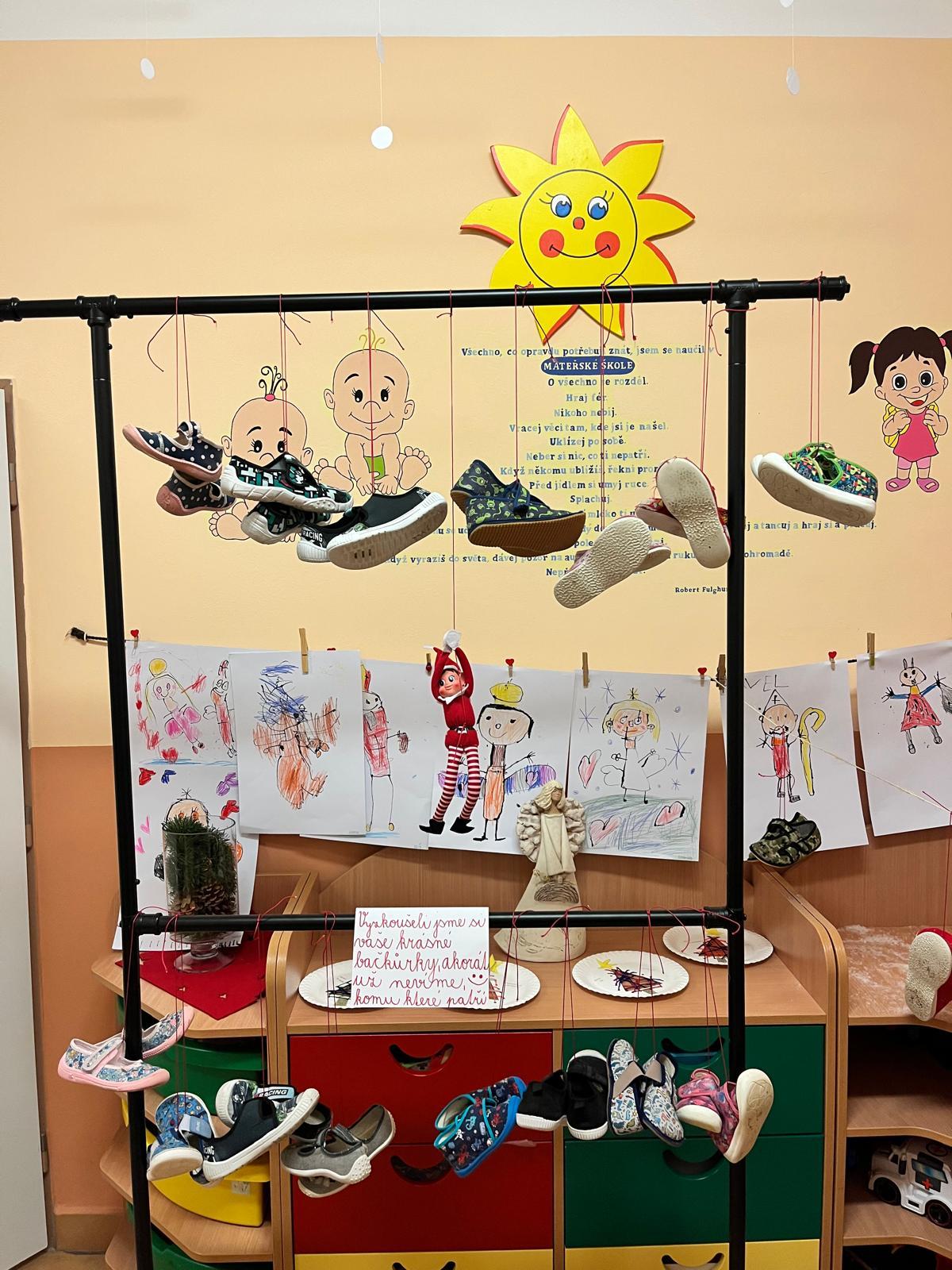 skřítci tropí neplechu - 12