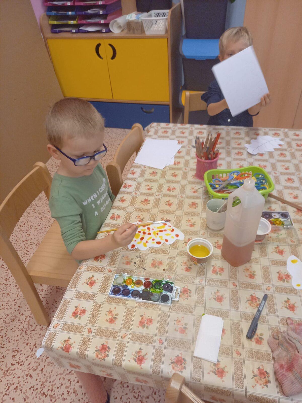 SOVIČKY: LISTÍ ŽLOUTNE, POLETUJE - 3