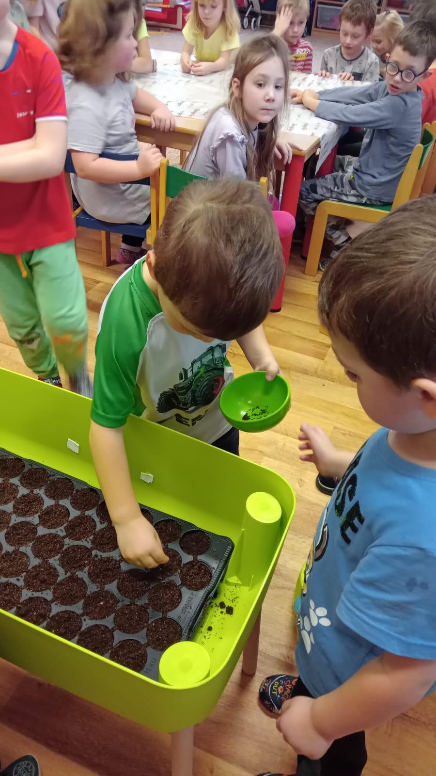 malí zahradníčci - 15