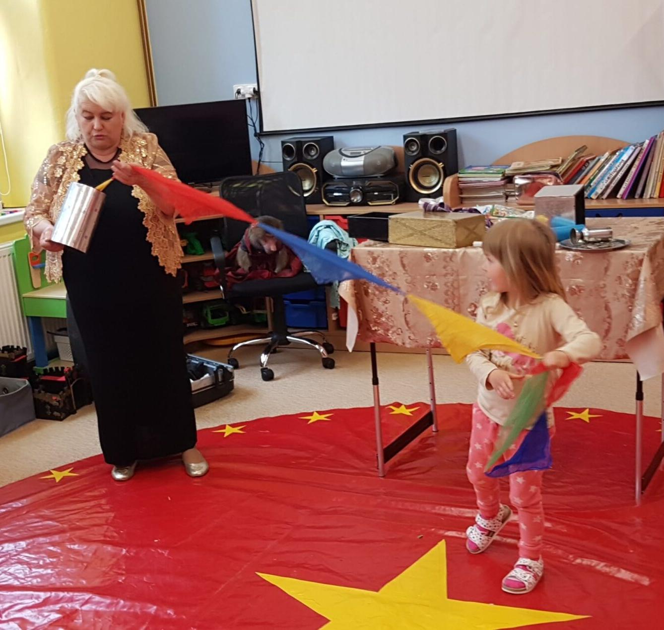 ,,PŘIJEL K NÁM CIRKUS" - 32