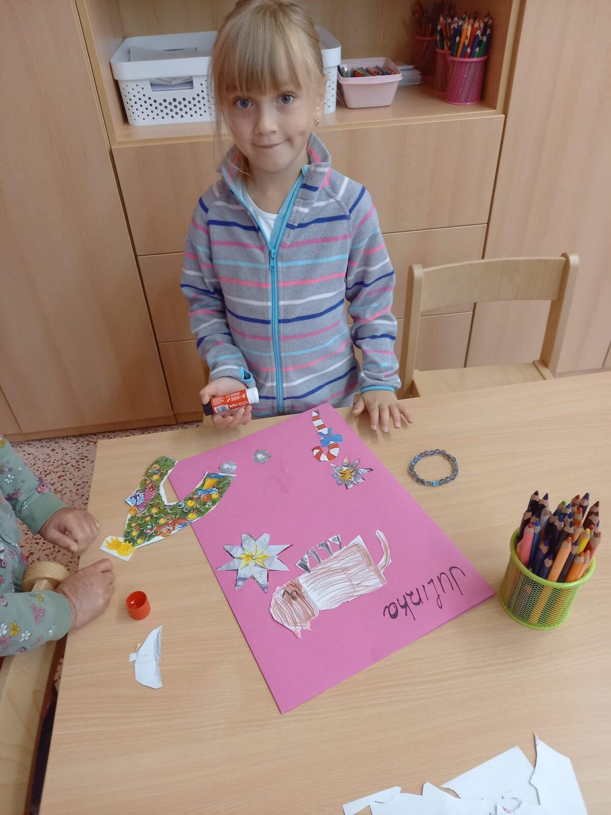 Sovičky - první dny ve školce:-) "vyrábíme si desky na obrázky" :-) - 1