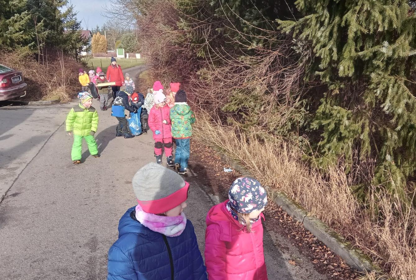 Děti pomáhají chránit přírodu aneb pryč s odpadky - 5