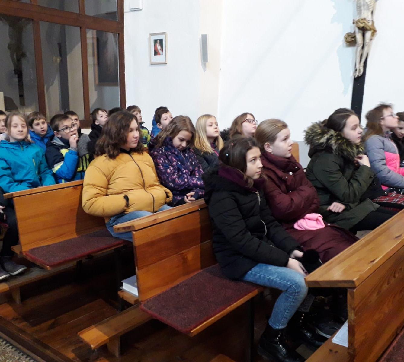 Návštěva místního kostela - 14