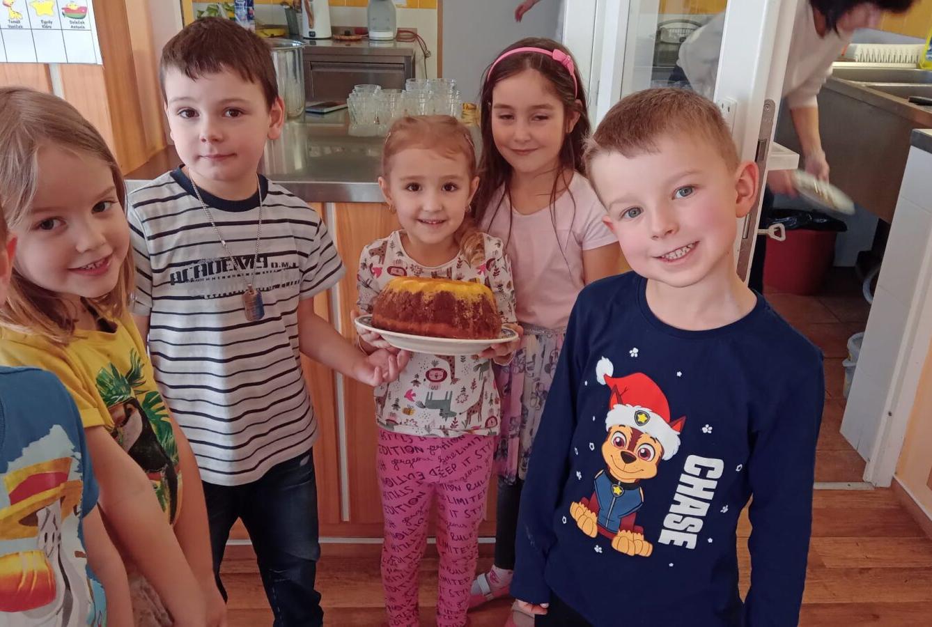 Pohádka o Červené Karkulce aneb jak jsme pekli bábovku... - 9