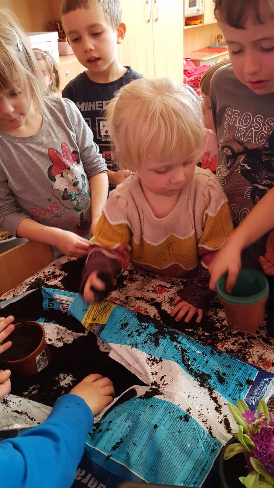 "Sázíme kytičky a děláme pokusy" - 9