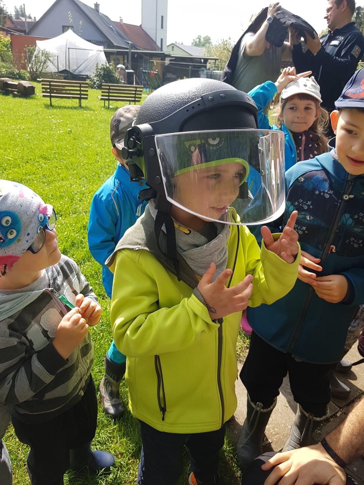 Policie ČR v naší školce :-) - 4