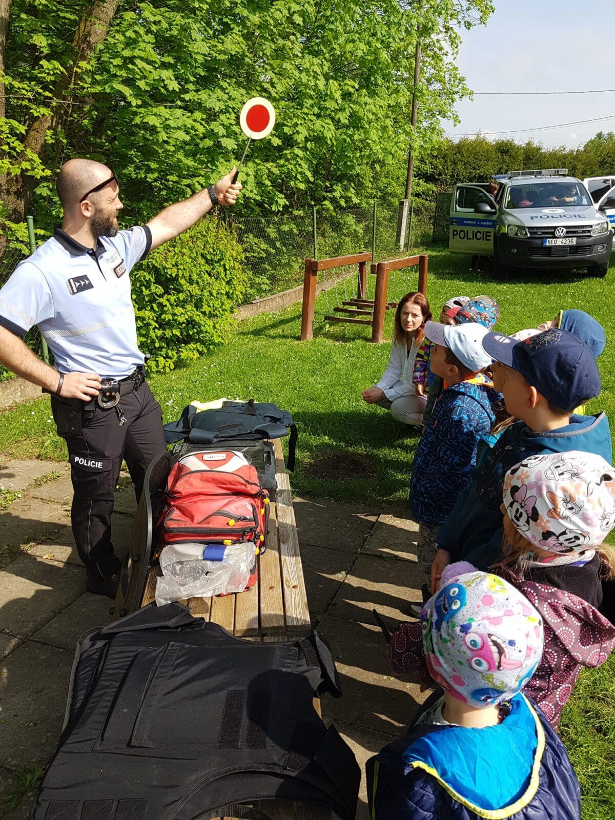 Policie ČR v naší školce :-) - 11