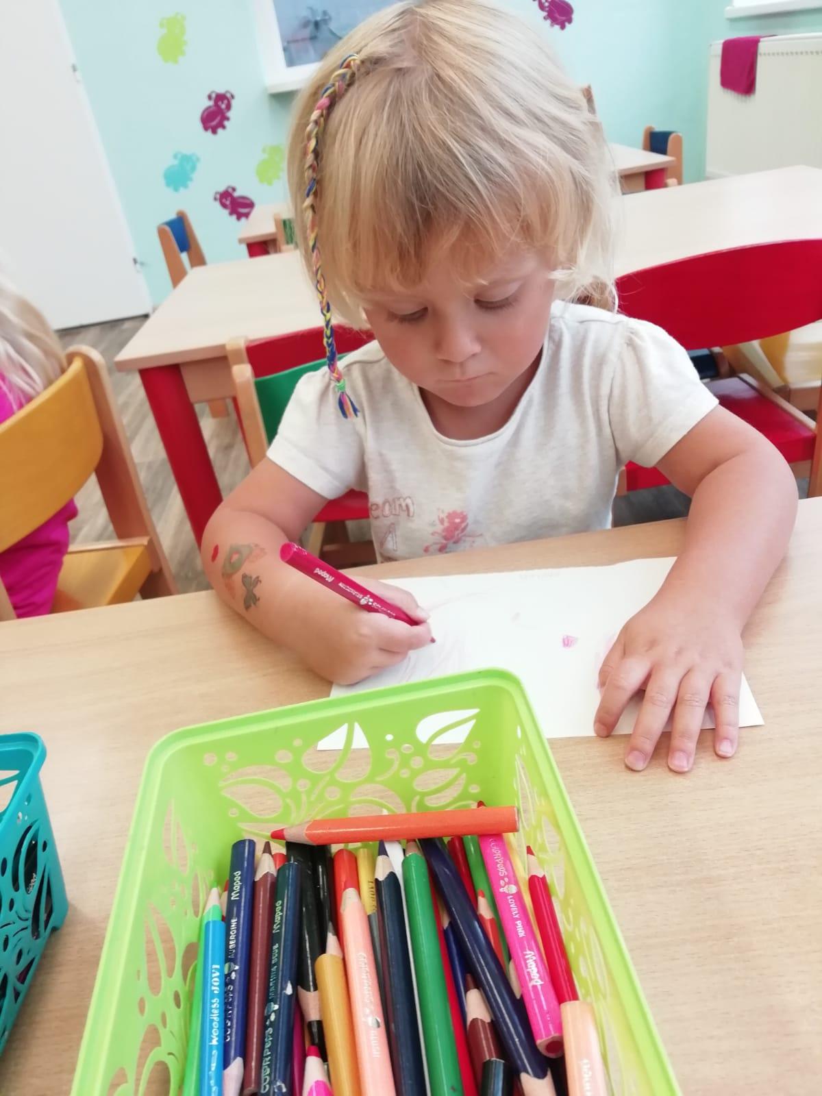 broučci: první dny ve školce :) - 7