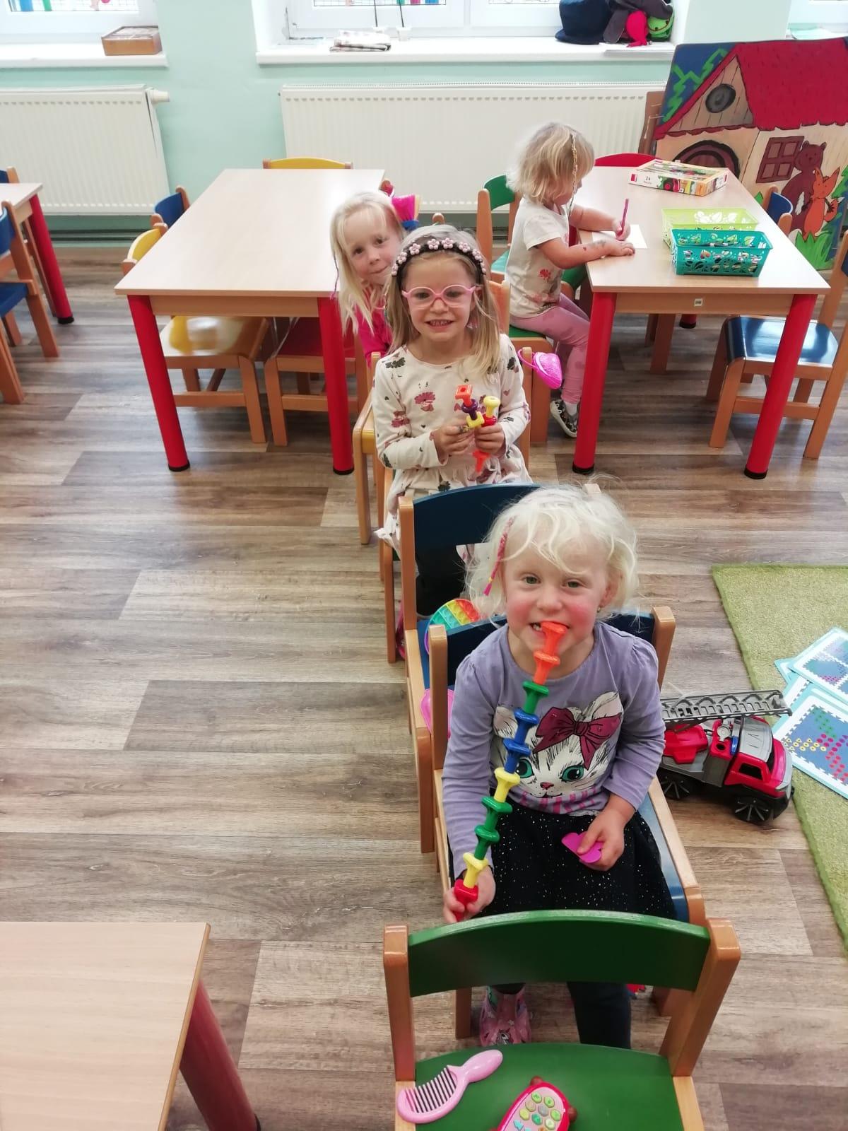 broučci: první dny ve školce :) - 8