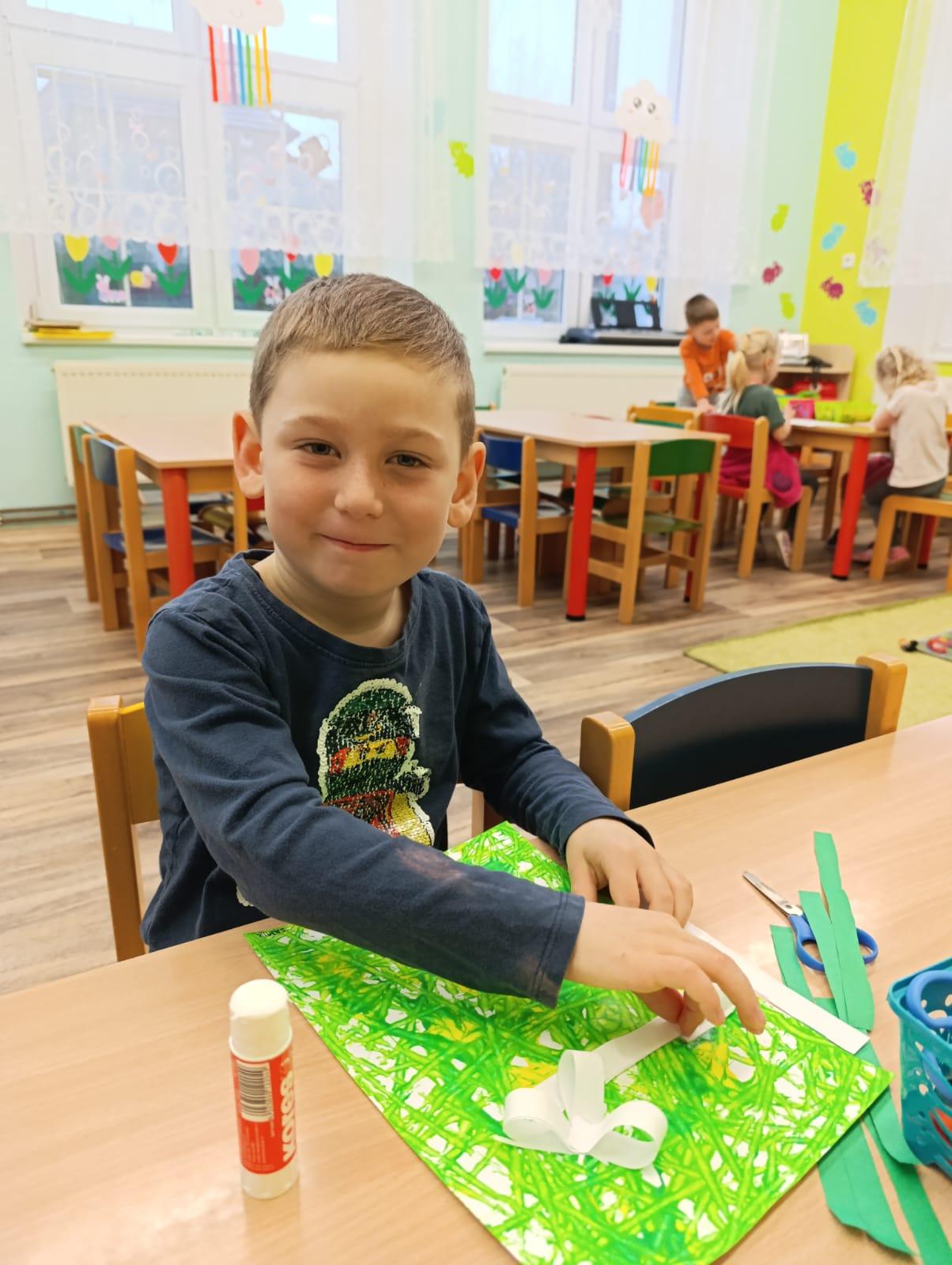 BROUČCI - ,,O ZAKLETÝCH STROMECH, PŘIŠLO JARO DO VSI´´ - 11