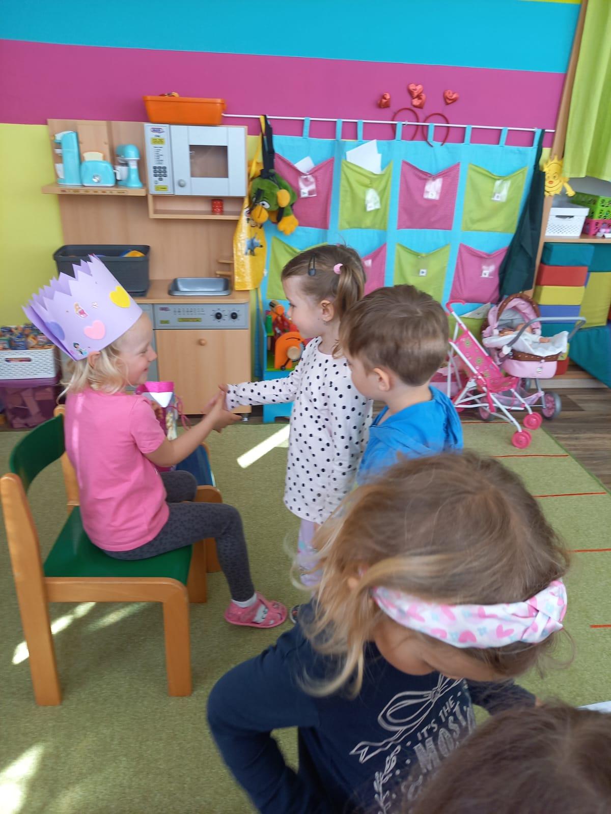 Slavíme: Esterka měla narozeniny - 3