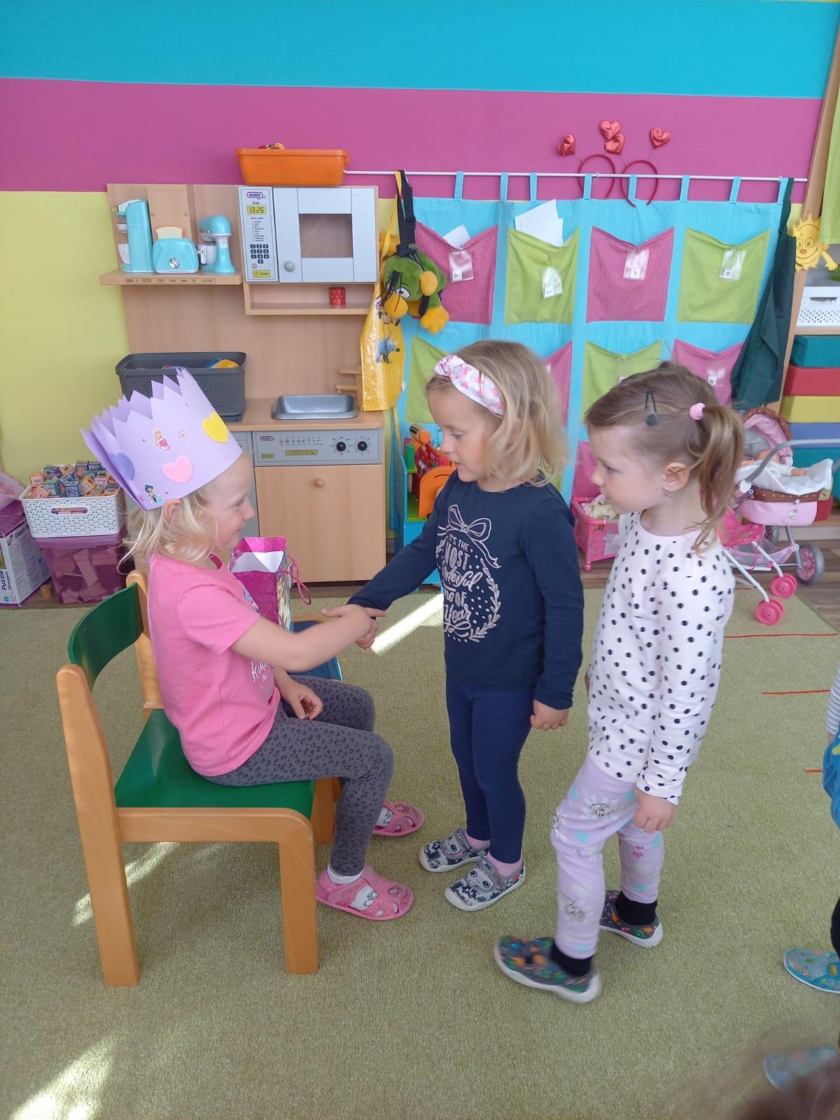 Slavíme: Esterka měla narozeniny - 18