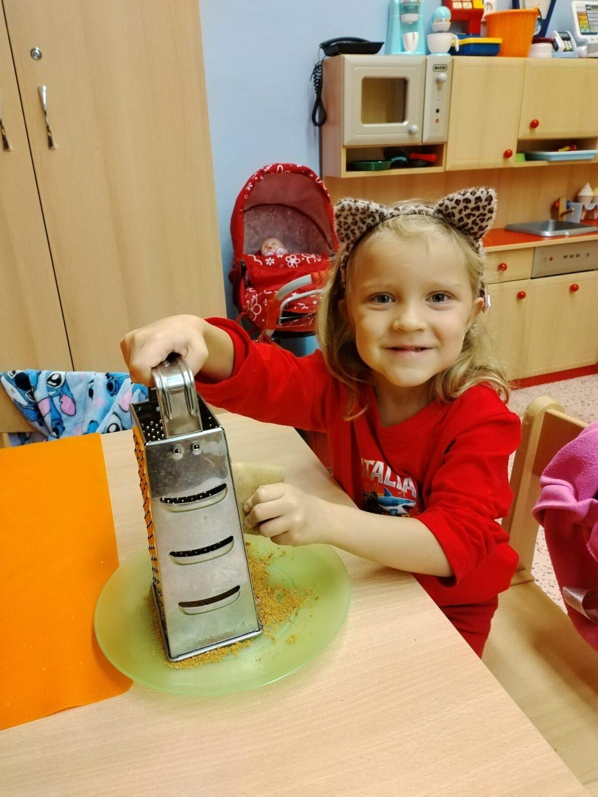 SPOLEČNÉ POSVÍCENCKÉ PEČENÍ KOLÁČŮ - 8