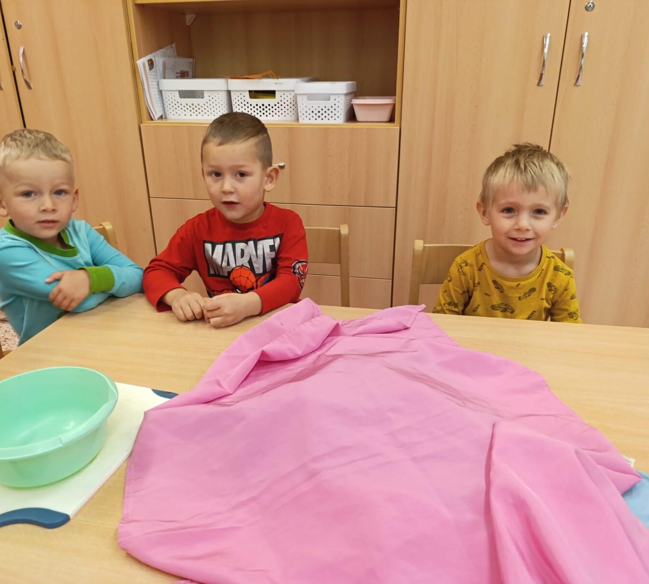 BROUČCI - VŮNĚ JABLÍČKA - 2