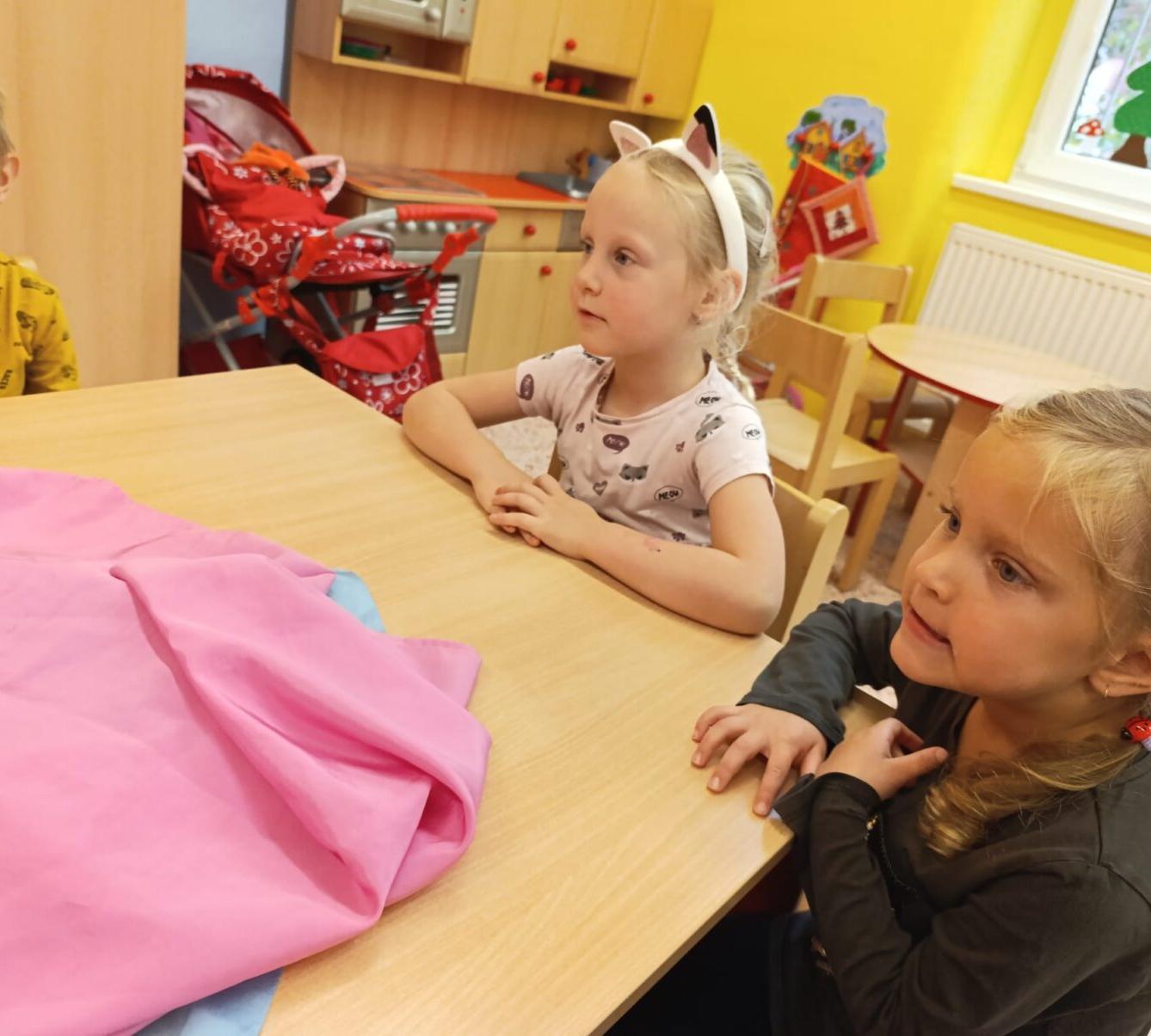 BROUČCI - VŮNĚ JABLÍČKA - 4