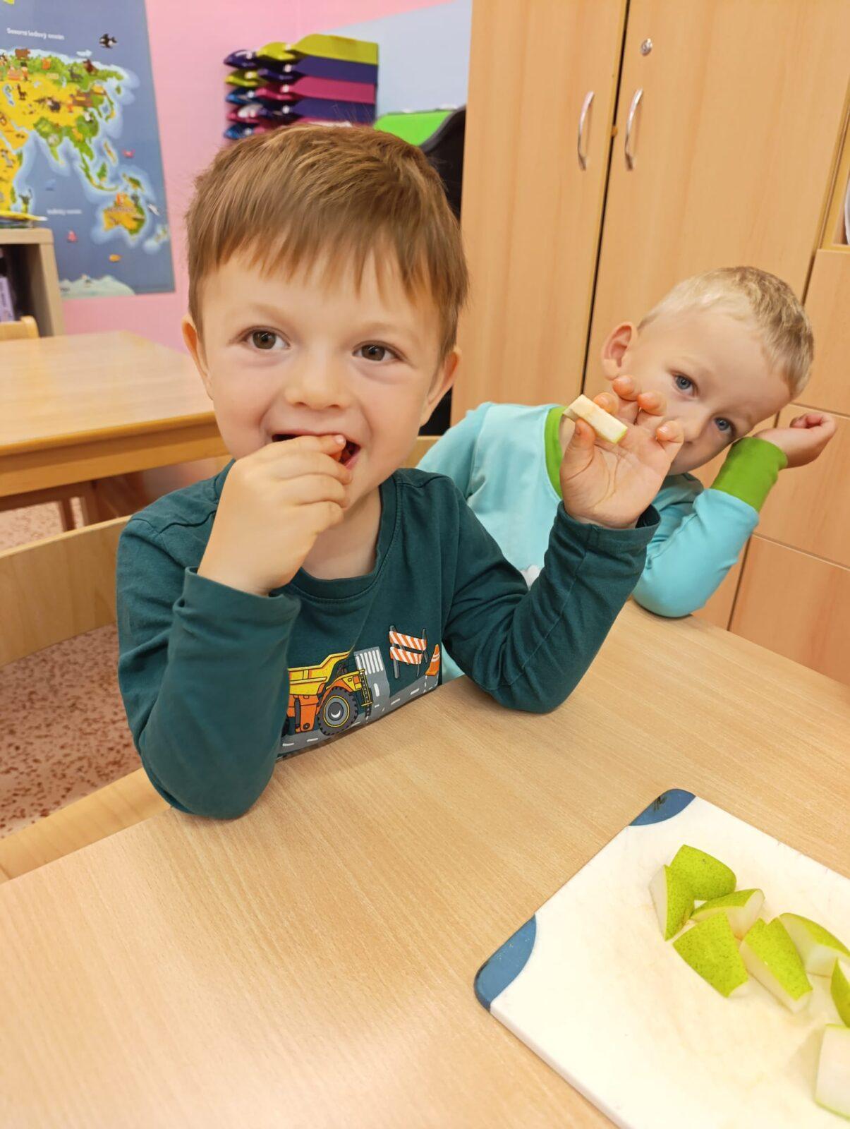 BROUČCI - VŮNĚ JABLÍČKA - 5