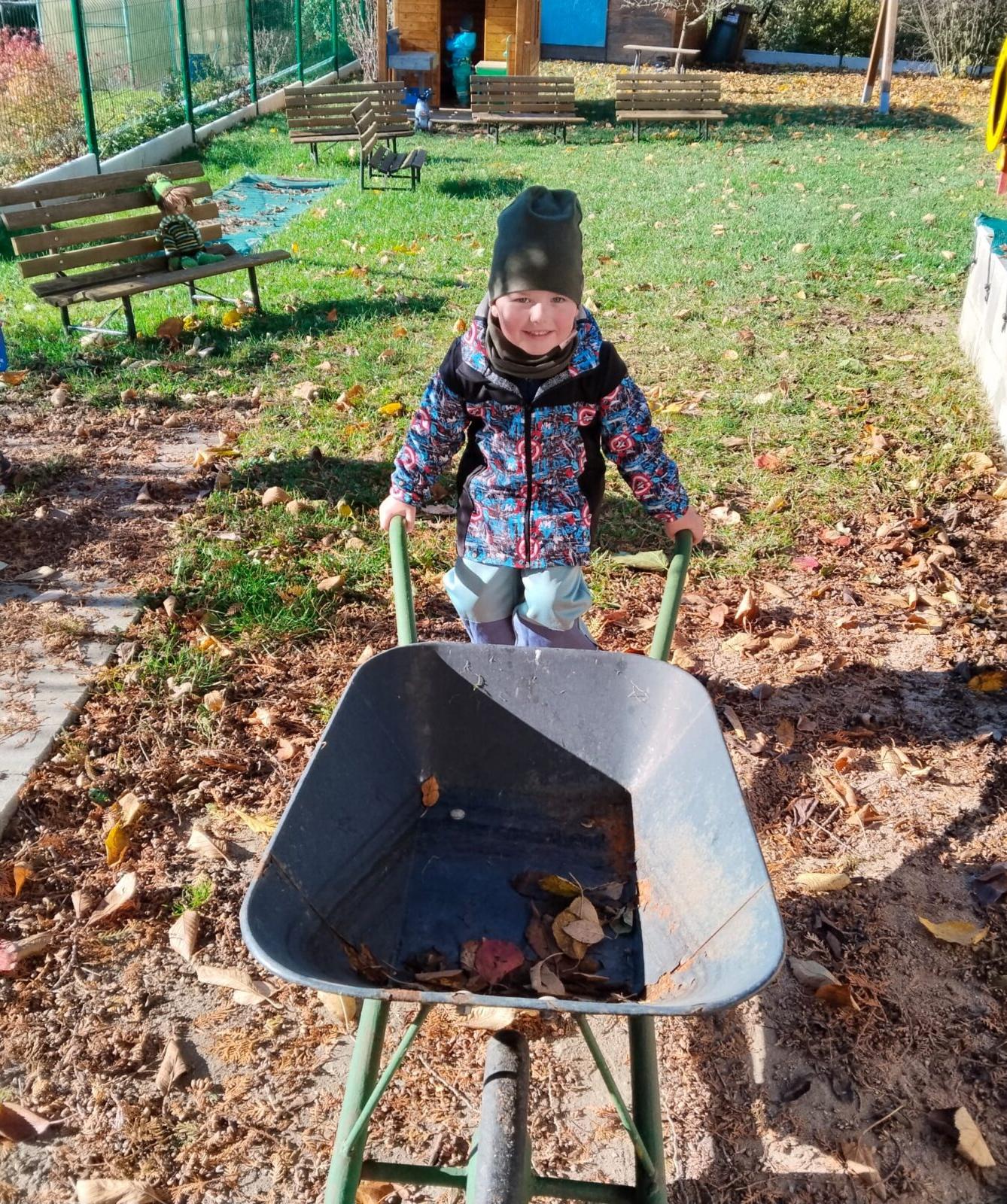 broučci: listí žloutne poletuje - 11