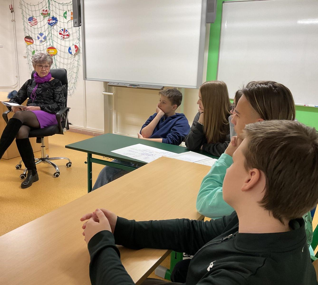 Setkání členů Žákovského parlamentu s paní ředitelkou - 4