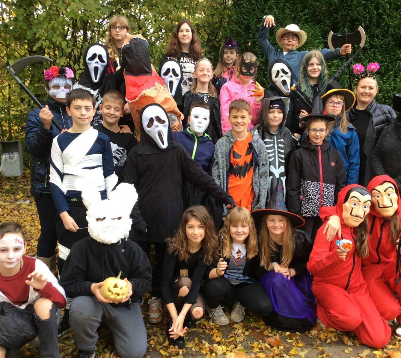 HALLOWEENSKÝ DEN - 16