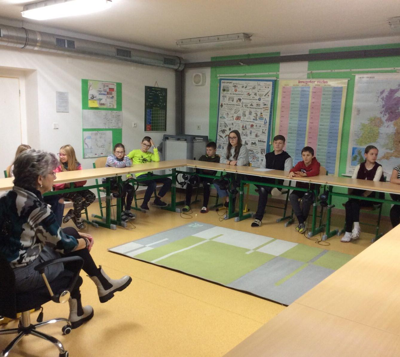 Setkání členů Žákovského parlamentu s paní ředitelkou - 5