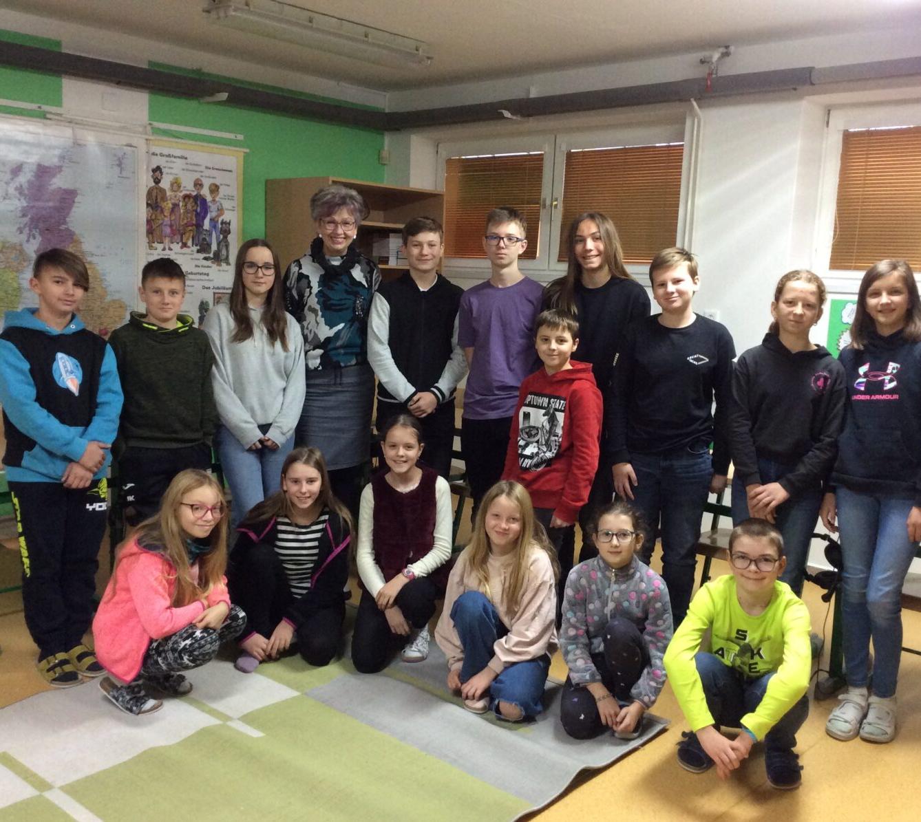 Setkání členů Žákovského parlamentu s paní ředitelkou - 6