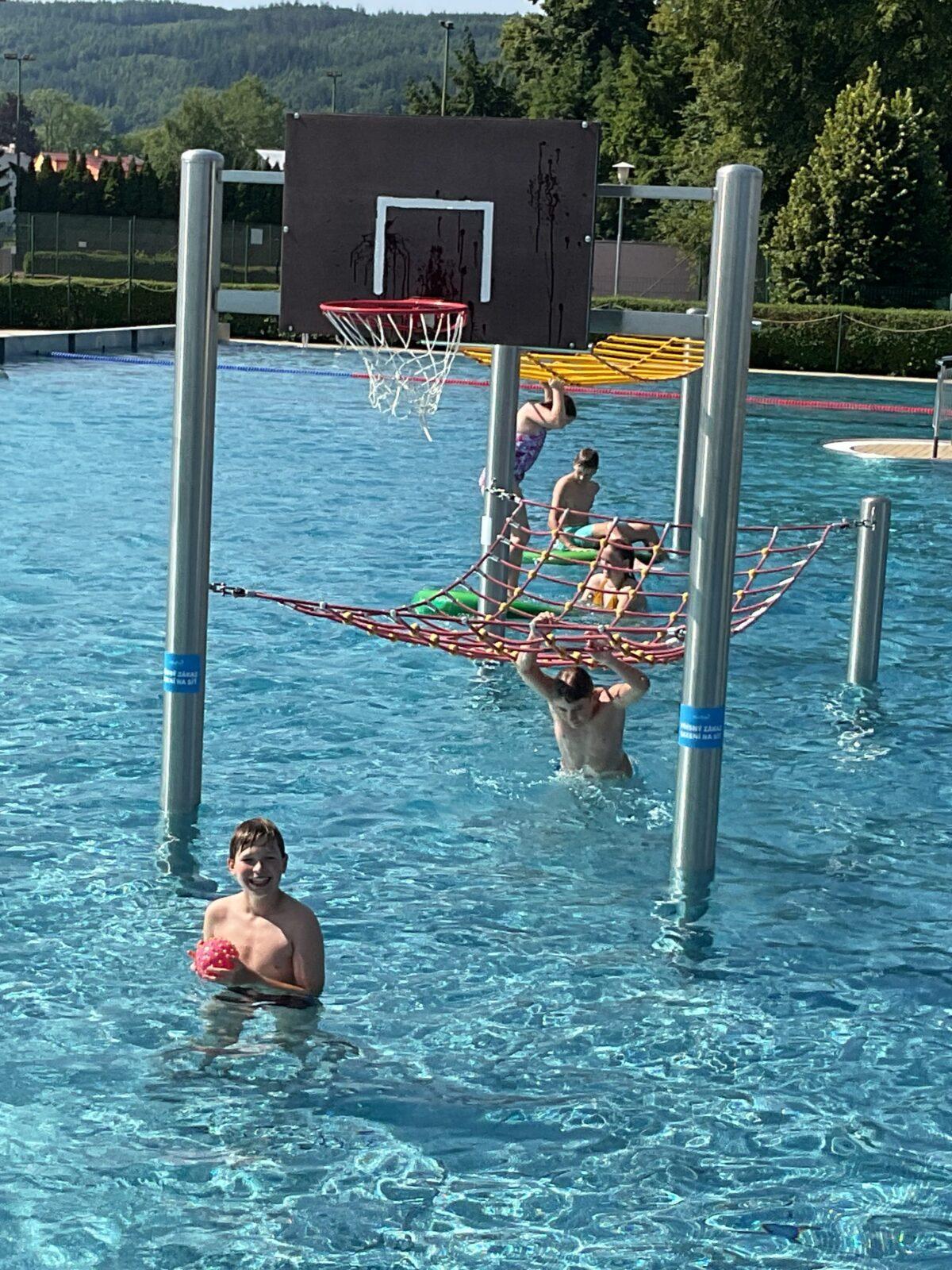 ZAKONČENÍ ŠKOLNÍHO ROKU V AQUAPARKU ÚSTÍ NAD ORLICÍ - 14