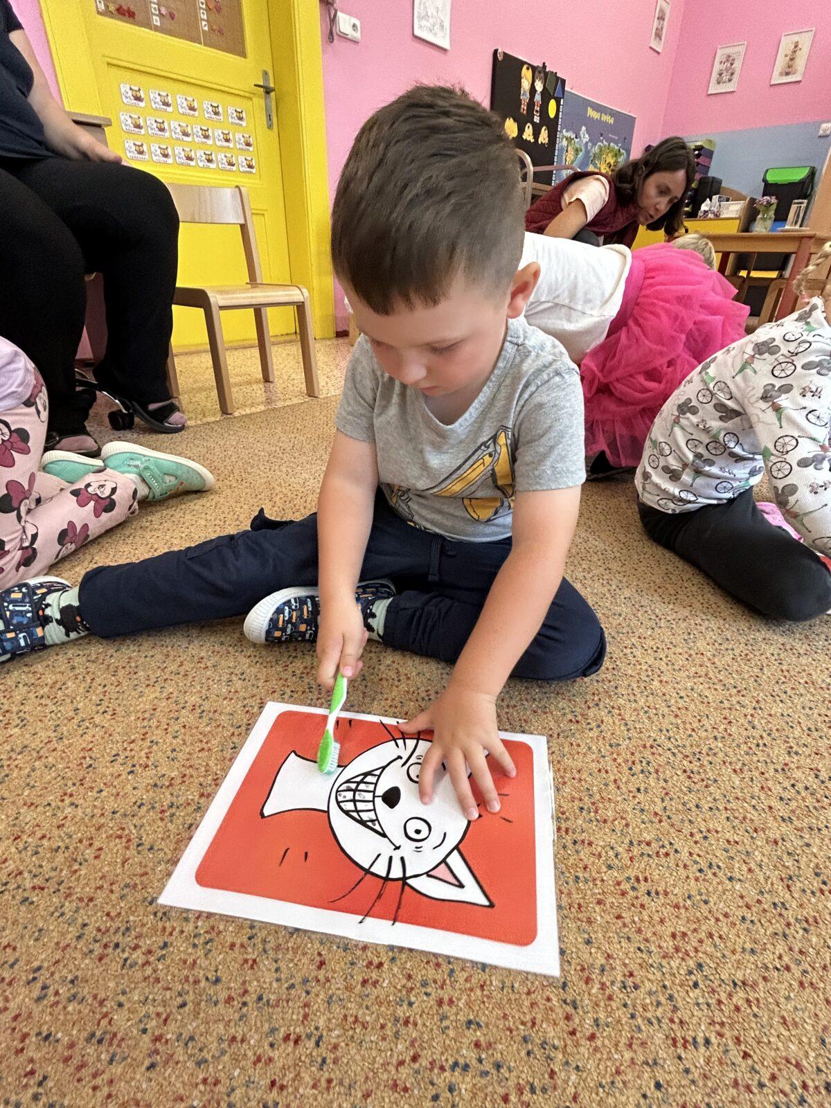 PROGRAM S KNIHOVNICEMI Z ČESKÉ TŘEBOVÉ - VELKÉ ČIŠTĚNÍ ZUBŮ V ZOO - 21