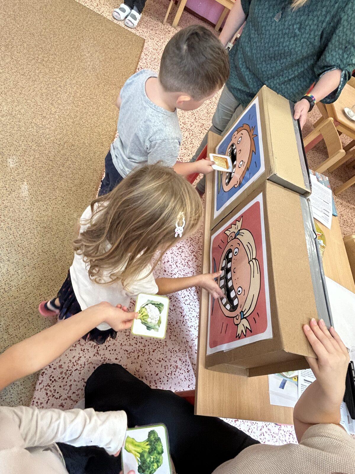 PROGRAM S KNIHOVNICEMI Z ČESKÉ TŘEBOVÉ - VELKÉ ČIŠTĚNÍ ZUBŮ V ZOO - 32