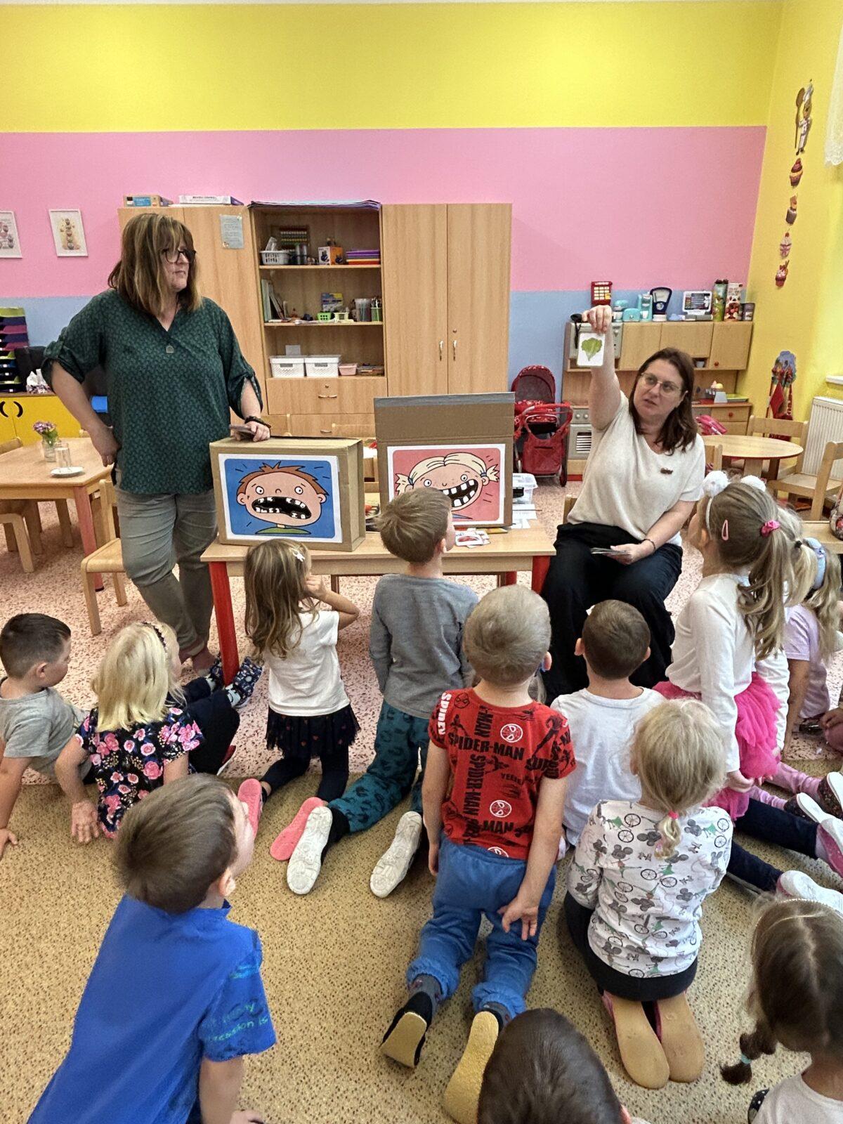 PROGRAM S KNIHOVNICEMI Z ČESKÉ TŘEBOVÉ - VELKÉ ČIŠTĚNÍ ZUBŮ V ZOO - 34